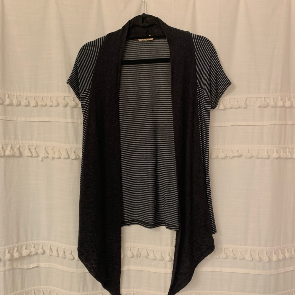 Short sleeve black draped cardigan